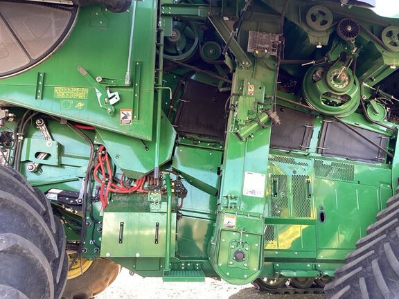 2024 John Deere X9 1100 Combine