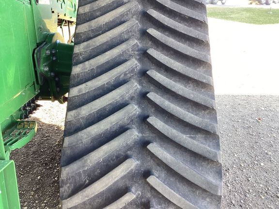 2024 John Deere X9 1100 Combine