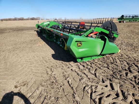 2024 John Deere RD40F Header Combine