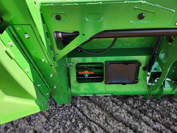 2024 John Deere RD40F Header Combine