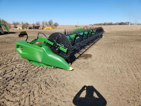 2024 John Deere RD40F Header Combine