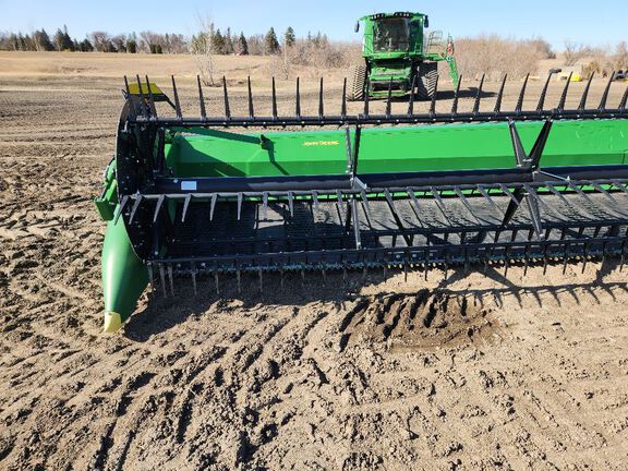 2024 John Deere RD40F Header Combine