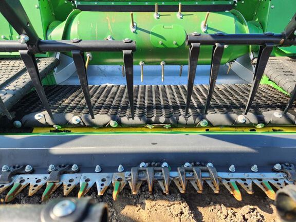 2024 John Deere RD40F Header Combine