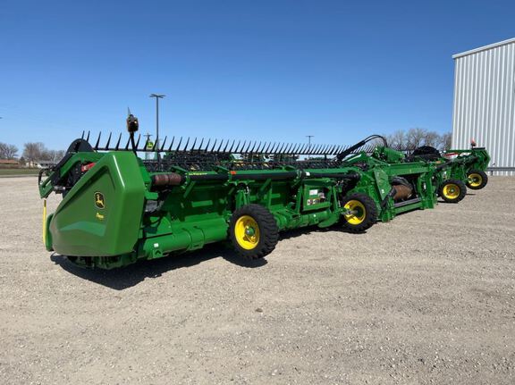 2024 John Deere HD40F Header Combine