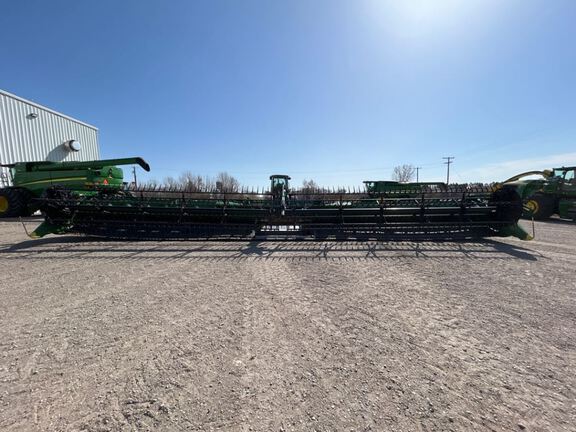 2024 John Deere HD40F Header Combine