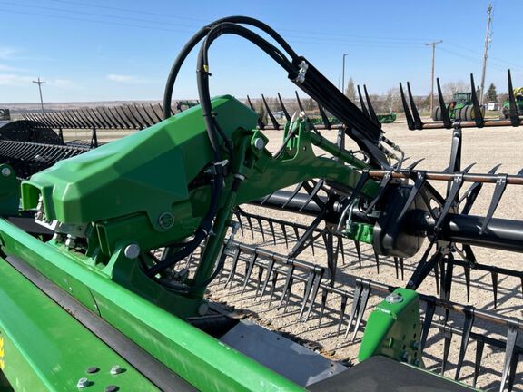 2024 John Deere HD40F Header Combine