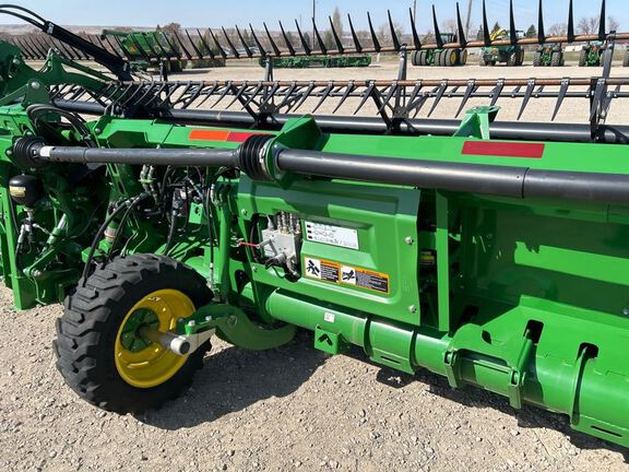 2024 John Deere HD40F Header Combine