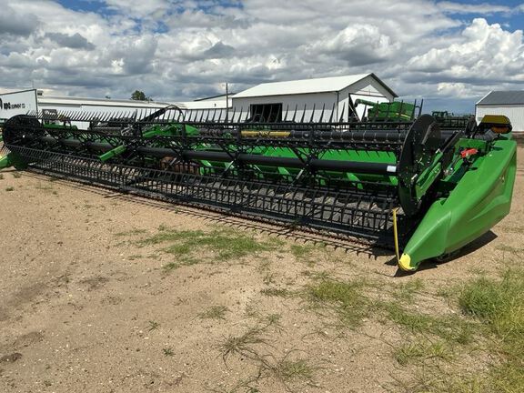 2024 John Deere HD40F Header Combine
