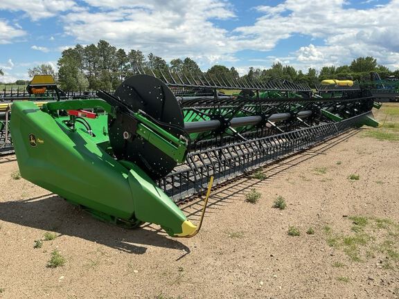 2024 John Deere HD40F Header Combine