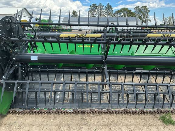 2024 John Deere HD40F Header Combine