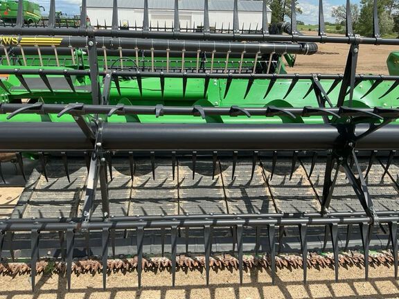2024 John Deere HD40F Header Combine