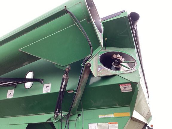 2009 J&M 1326-22S Grain Cart
