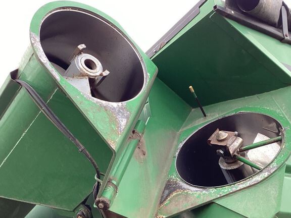 2009 J&M 1326-22S Grain Cart