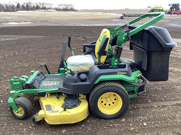2022 John Deere Z530R Mower/Zero Turn