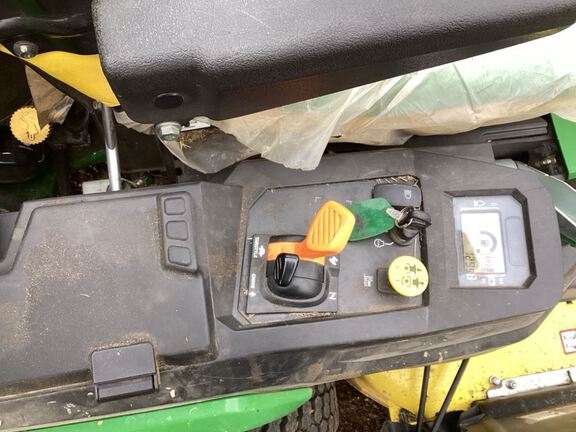 2022 John Deere Z530R Mower/Zero Turn