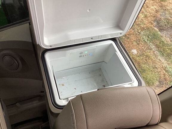 2024 John Deere 9RX 640 Tractor Rubber Track