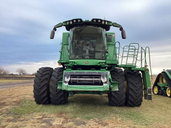 2024 John Deere S780 Combine