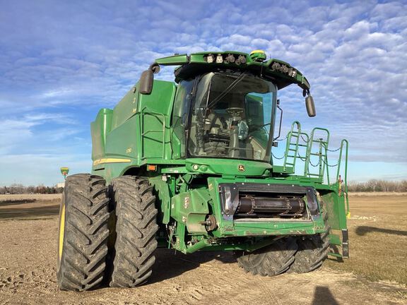 2024 John Deere S780 Combine