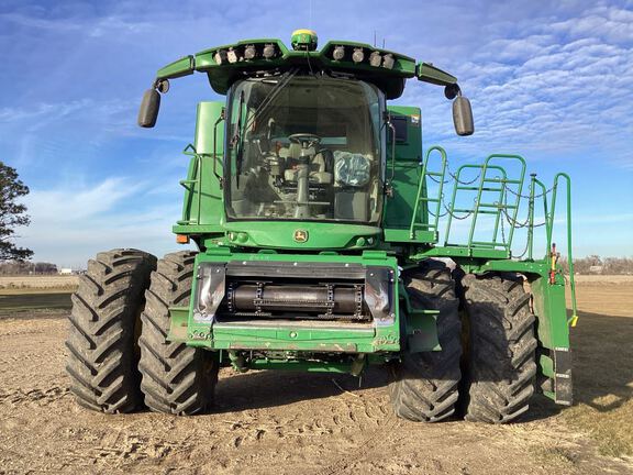 2024 John Deere S780 Combine