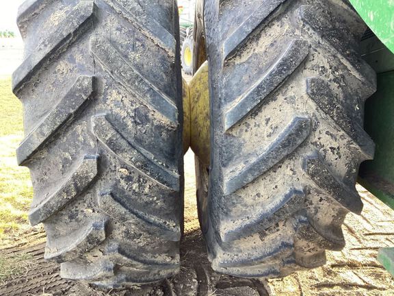 2024 John Deere S780 Combine