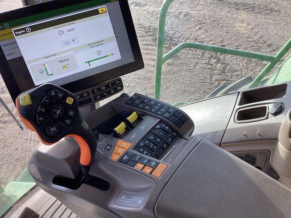 2024 John Deere S780 Combine