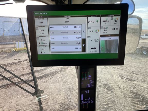 2024 John Deere S780 Combine