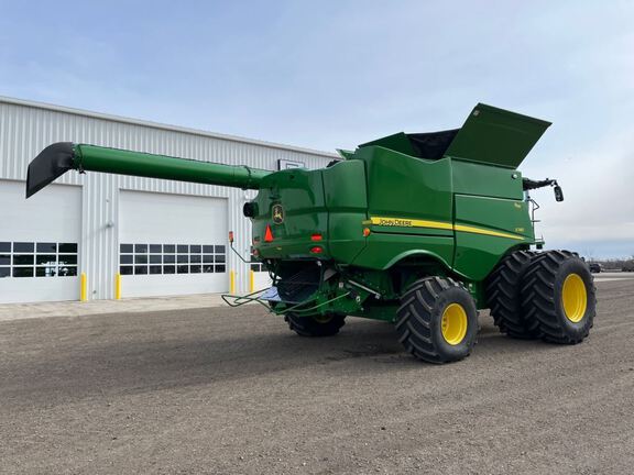 2024 John Deere S780 Combine