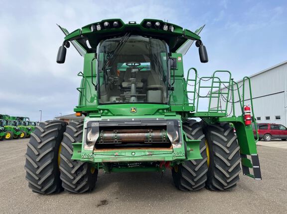 2024 John Deere S780 Combine