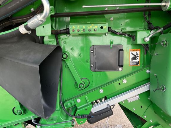 2024 John Deere S780 Combine