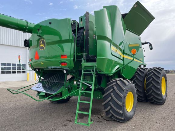 2024 John Deere S780 Combine