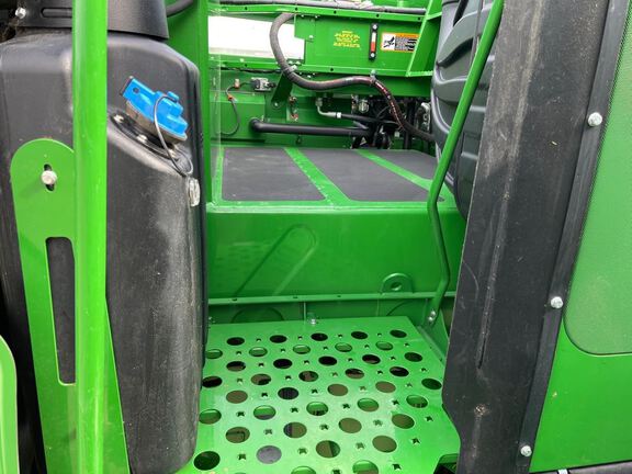 2024 John Deere S780 Combine