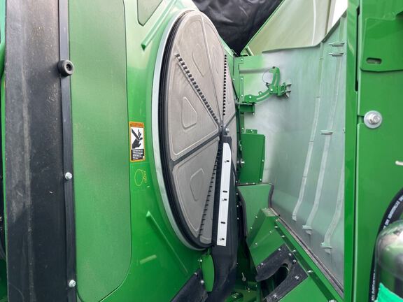 2024 John Deere S780 Combine