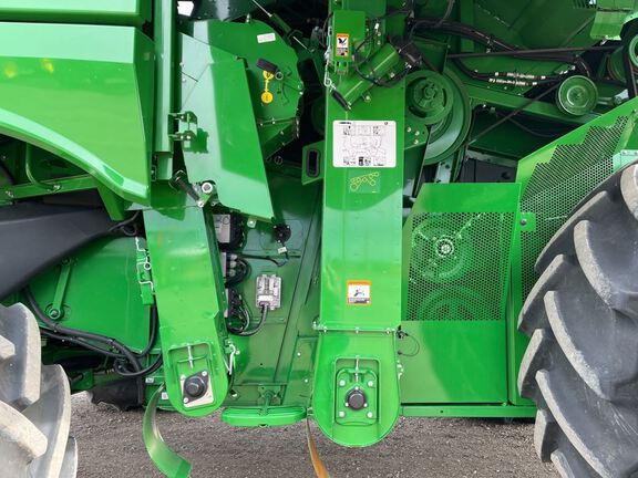 2024 John Deere S780 Combine