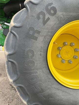 2024 John Deere S780 Combine