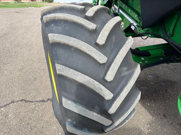 2024 John Deere S780 Combine