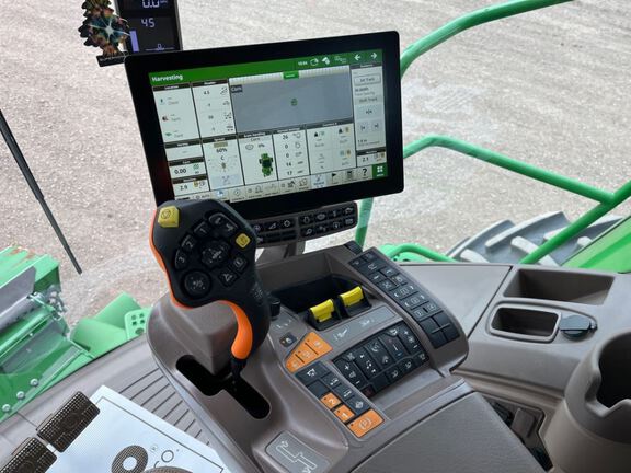 2024 John Deere S780 Combine