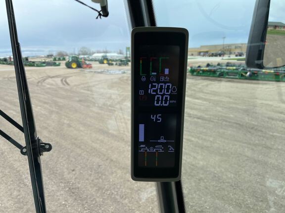 2024 John Deere S780 Combine