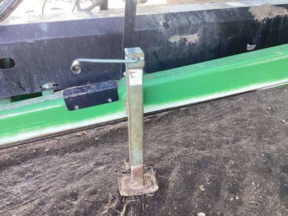 2008 J&M 1326-22S Grain Cart