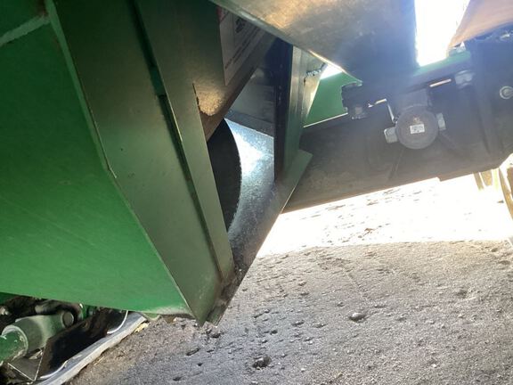 2008 J&M 1326-22S Grain Cart