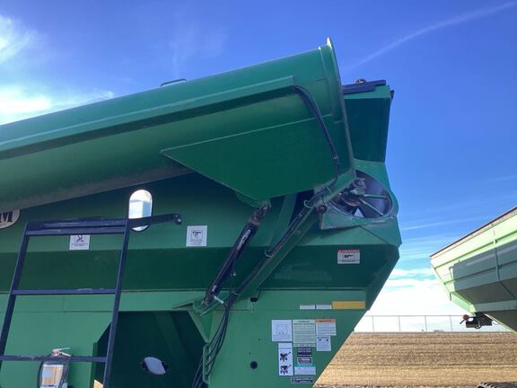 2008 J&M 1326-22S Grain Cart