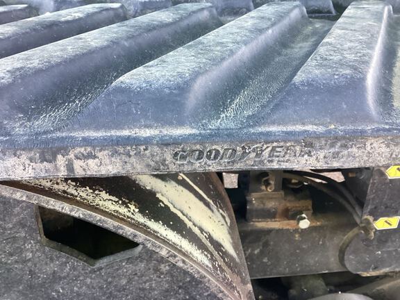 2008 J&M 1326-22S Grain Cart