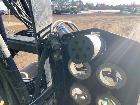 2008 J&M 1050 Grain Cart