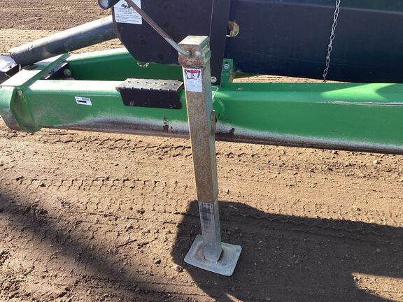 2008 J&M 1050 Grain Cart