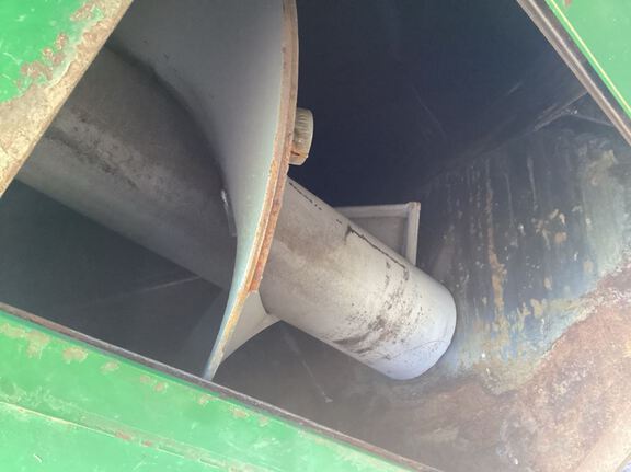 2008 J&M 1050 Grain Cart