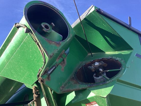 2008 J&M 1050 Grain Cart