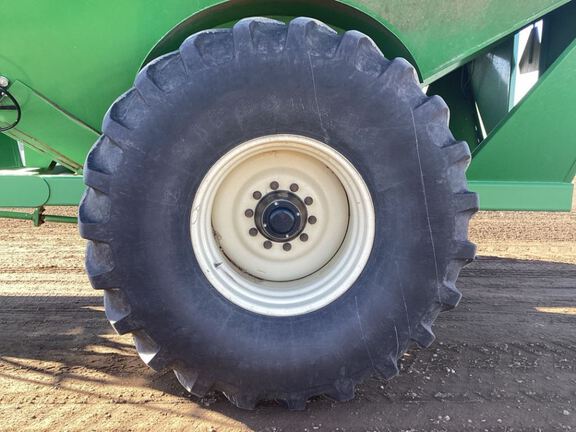 2008 J&M 1050 Grain Cart