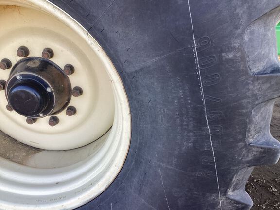 2008 J&M 1050 Grain Cart