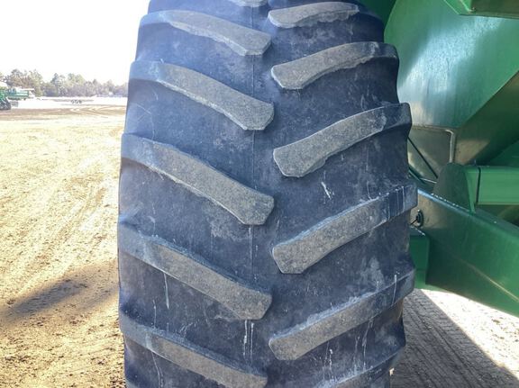 2008 J&M 1050 Grain Cart