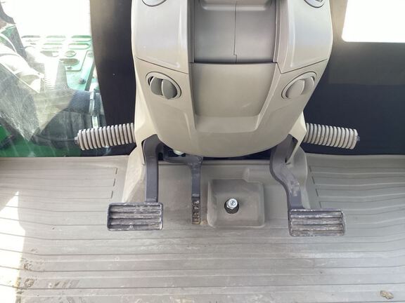 2024 John Deere 9RX 640 Tractor Rubber Track