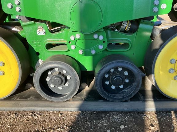 2023 John Deere 9RX 590 Tractor Rubber Track